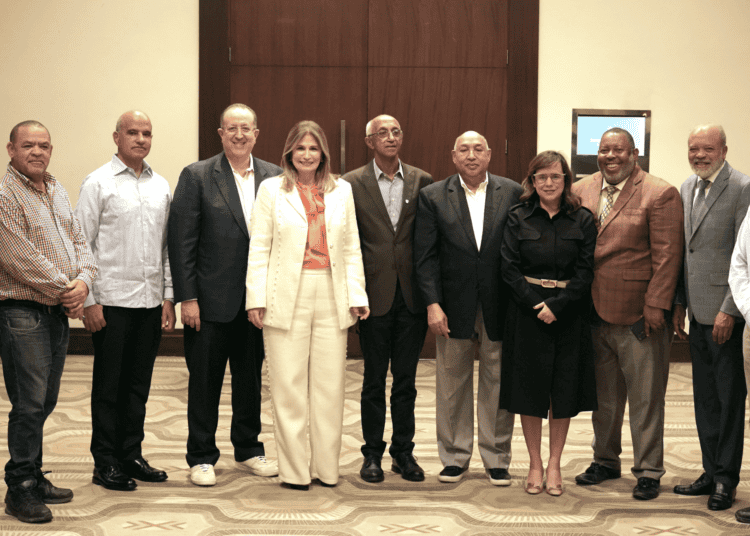 Los encuentros contaron con la participación de organizaciones como Grupo Jerez, Comerciantes de Mipymes Emprendedoras Dominicanas , Federación de Comerciantes Detallistas de Provisiones y Consejo Nacional de Comerciantes y Empresarios